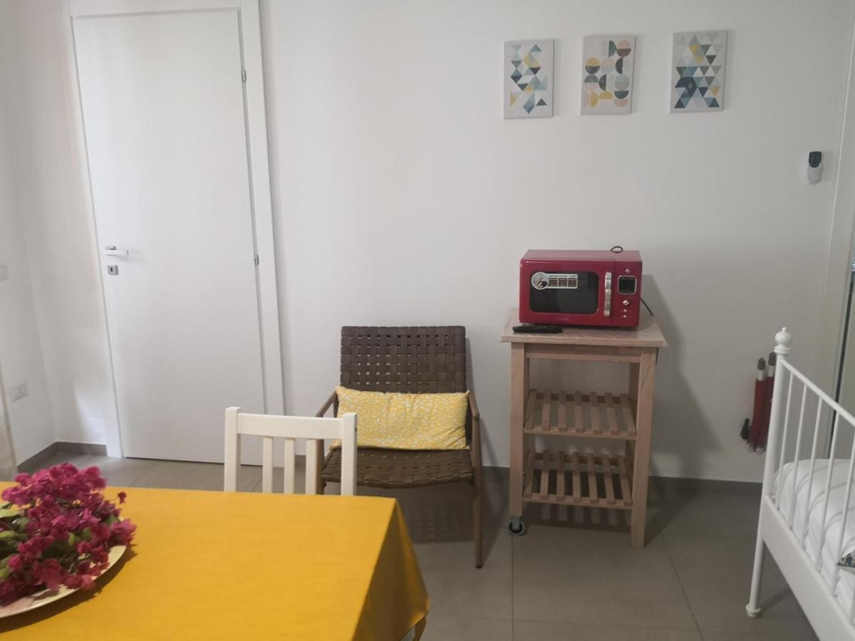 Casa Vacanze Gloria 卡斯泰拉马莱 客房 照片