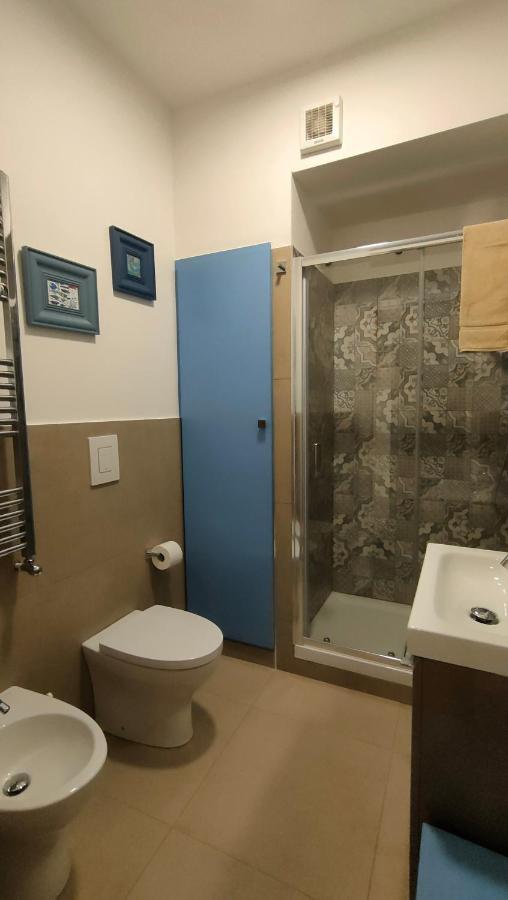Casa Vacanze Gloria 卡斯泰拉马莱 外观 照片