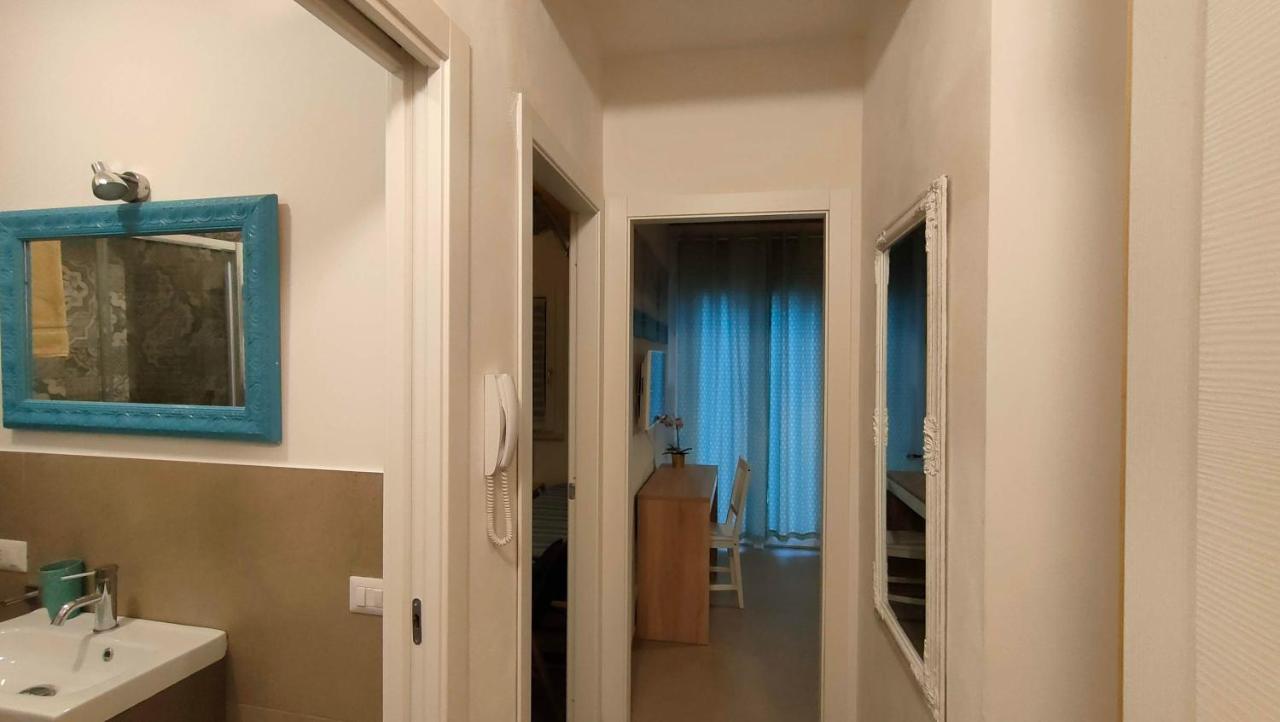 Casa Vacanze Gloria 卡斯泰拉马莱 外观 照片